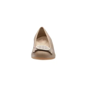 Ara Smooth Leather Wide-Fitting Pumps with Bow Ornament in Sand