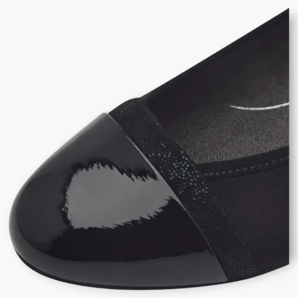 Jana Low Block Heel Shoe - Classic Elegance for Every Occasion
