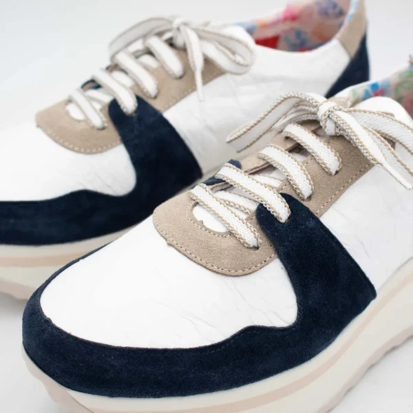 Jose Saenz Navy & Beige Runner – Suede & Textured Leather
