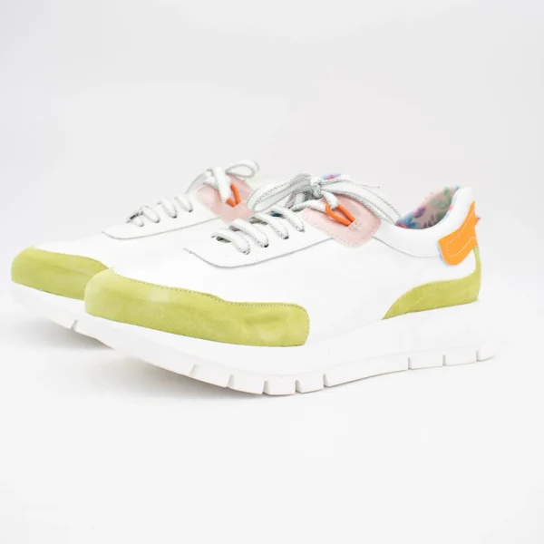 Jose Saenz White & Green Runner – Sporty & Chic