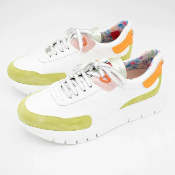 Jose Saenz White & Green Runner – Sporty & Chic