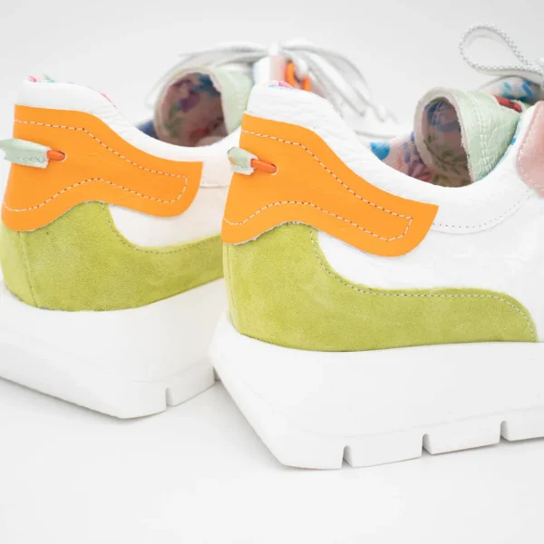 Jose Saenz White & Green Runner – Sporty & Chic