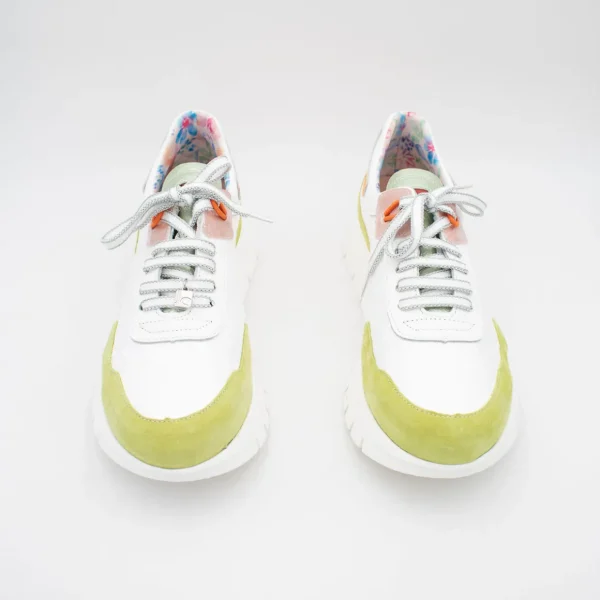 Jose Saenz White & Green Runner – Sporty & Chic