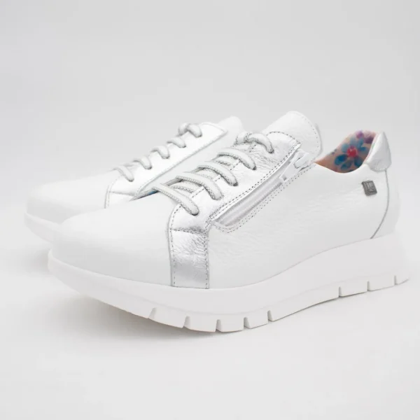 Jose Saenz Women’s Classic Runner – All-White with Silver Touch