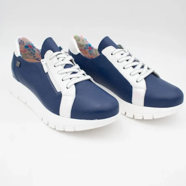 Jose Saenz Women’s Classic Runner – Navy with White & Silver Accents