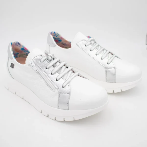 Jose Saenz Women’s Classic Runner – All-White with Silver Touch