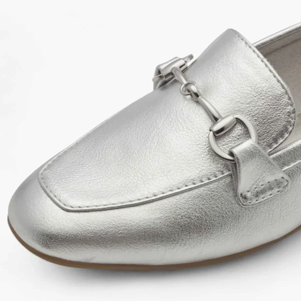 Marco Tozzi Metallic Silver Loafers – Vegan, Cushioned Comfort