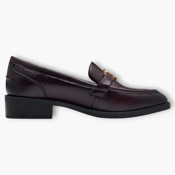 Tamaris Merlot Loafers with Block Heel and Gold Chain Detail