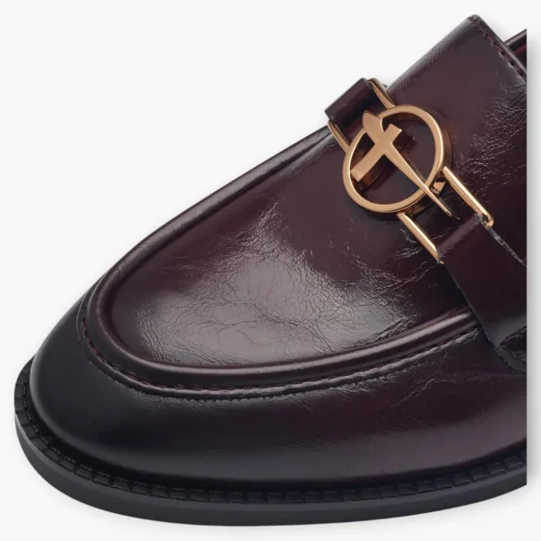 Tamaris Merlot Loafers with Block Heel and Gold Chain Detail