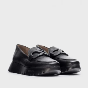 Wonders Black Leather Loafer – Wedge Sole & Matt Black Detailing
