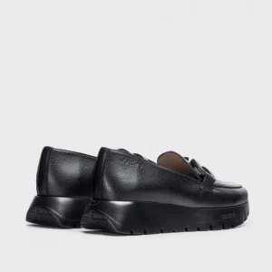 Wonders Black Leather Loafer – Wedge Sole & Matt Black Detailing