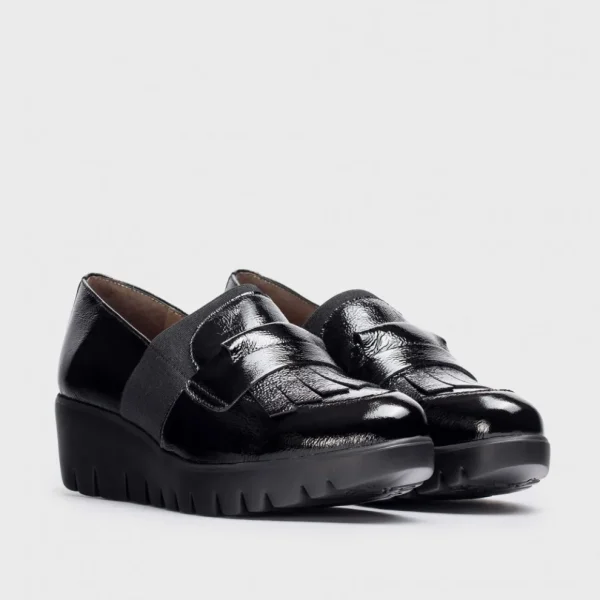 Wonders Black Patent Loafer with Wedge & Fringe Detail