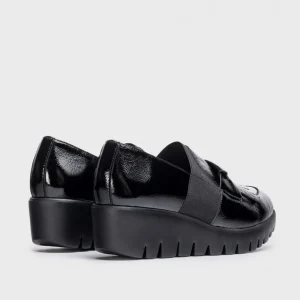 Wonders Black Patent Loafer with Wedge & Fringe Detail