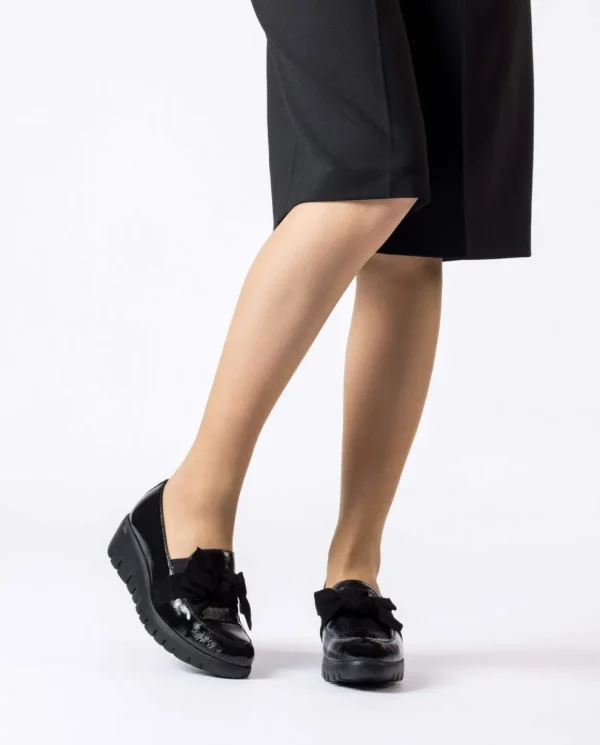 Wonders ROMEO Black Patent Moccasins with Suede Bow and Wedge Sole